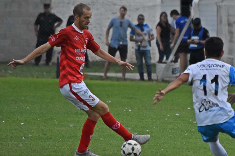 Liga de Paraná Campaña: Igualdad sin goles en el clásico