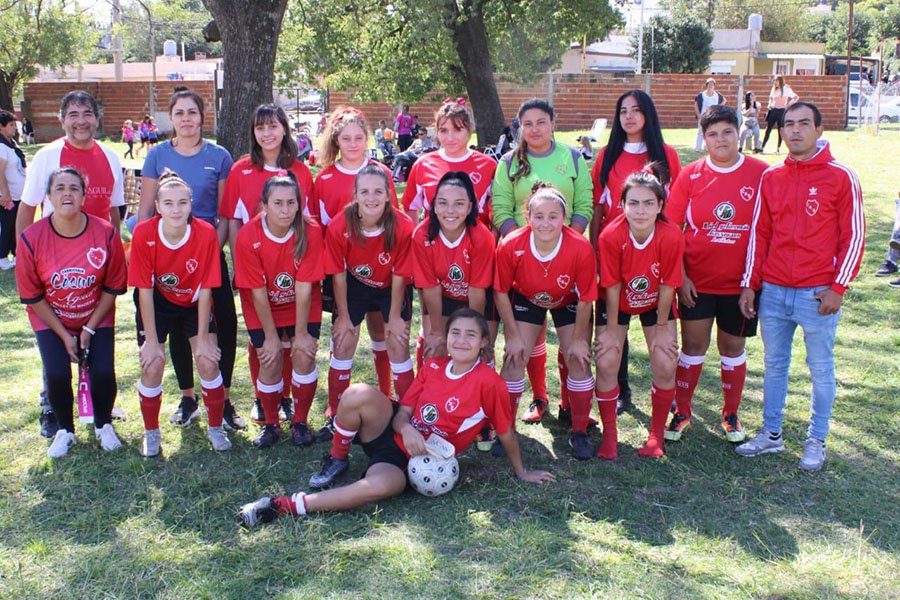 Futbol Femenino: gran arranque para las chicas