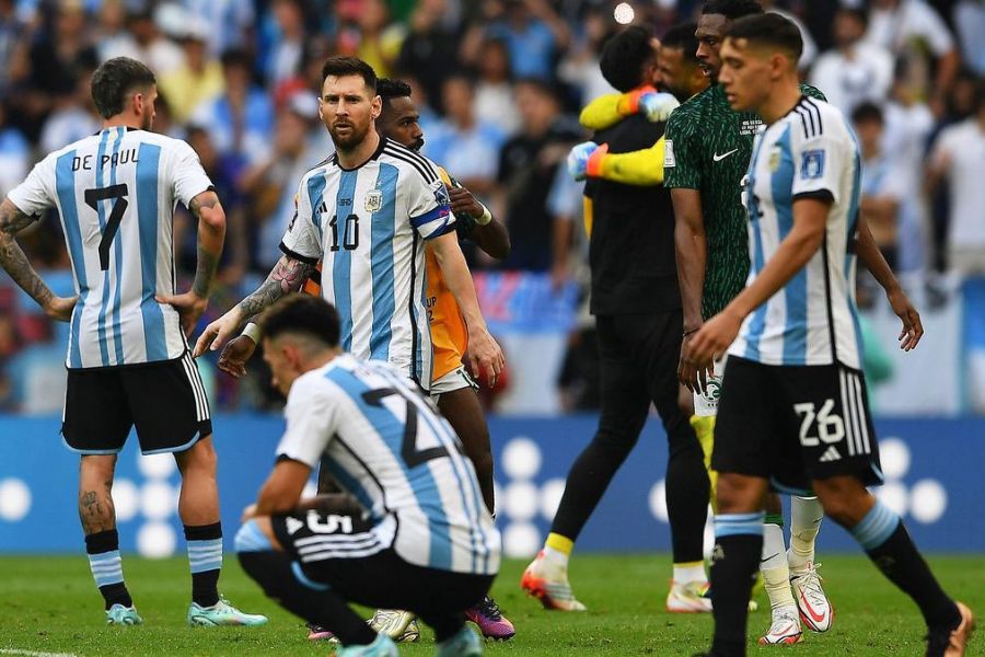 Qatar 2022: Sorpresiva derrota de Argentina en el debut